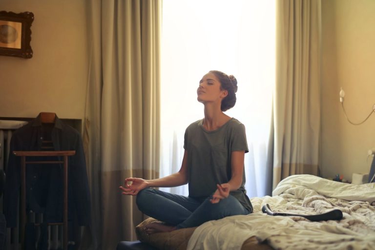 Peaceful home meditation moment - creating space for reflection with meditation in Bracknell