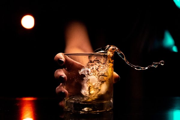 Support for alcohol addiction in Bracknell shown through hopeful imagery
